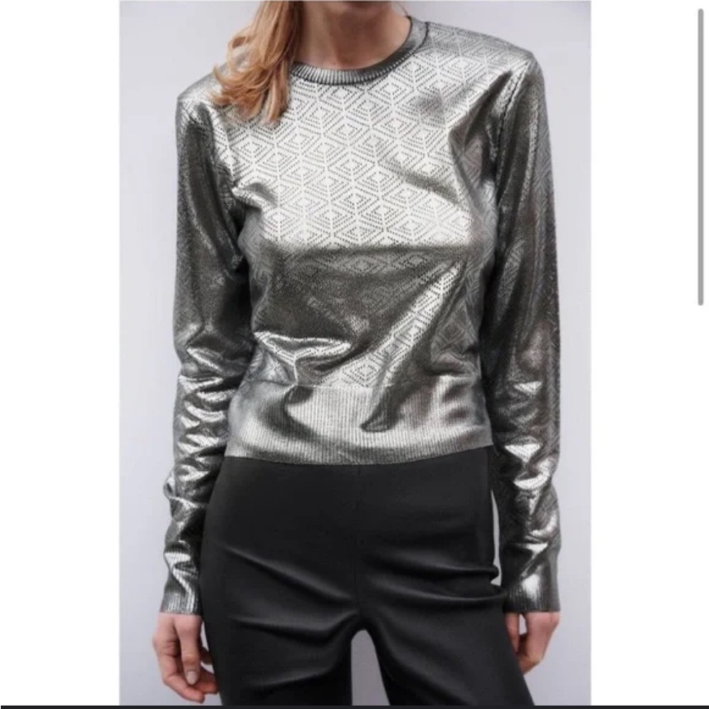 Zara. Metallic Silver Geometric Patterned Women's Top. Size small
A